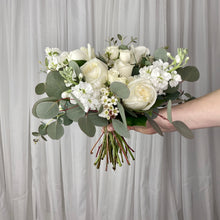 Cargar imagen en el visor de la galería, Loose & Airy Bouquet