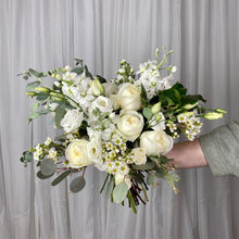 Cargar imagen en el visor de la galería, Loose & Airy Bouquet