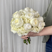 Cargar imagen en el visor de la galería, Compact Bouquets