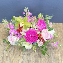 Charger l'image dans la galerie, Enchanted Rose Garden
